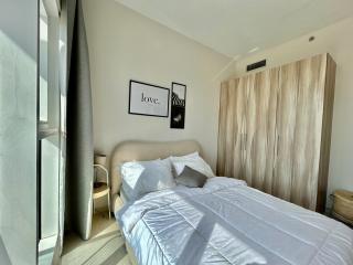 Homes2Retreat - Golf & Desert Views - Luxe 1BR Escape - 1