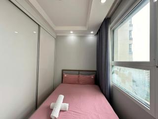 Căn hộ dịch vụ sang trọng Vinhomes Dcapitale Cầu Giấy - Hanoi - 4