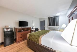 Rodeway Inn St Joseph - 2