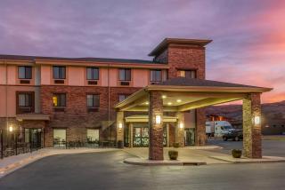 MainStay Suites Moab near Arches National Park - 8