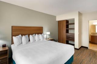 MainStay Suites Lancaster Dallas South - 4