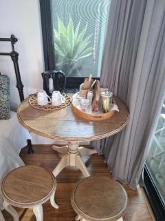 Private Entrance, Guest Suite with Garden View - 2