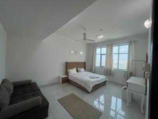 MANAZEL ladies and Family stay only corniche - Khor Fakkan - 4