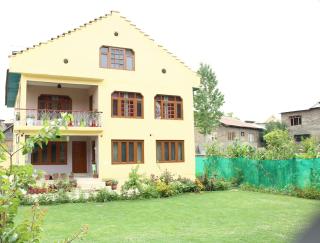 Khadim Villa & Travel Planners - Srinagar - 0