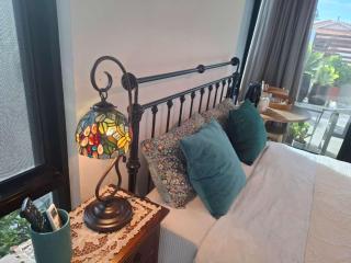 Private Entrance, Guest Suite with Garden View - 7