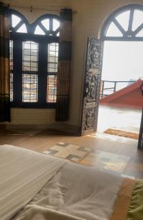 Hotel Paradise and Jirekhursani Restaurant - - 1