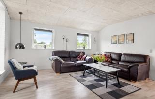 Beautiful Home In Tarm With House Sea View - Tarm - 8