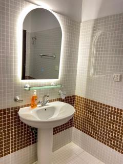 Stylish Retreat - Double Bed 3 - Rawalpindi - 5