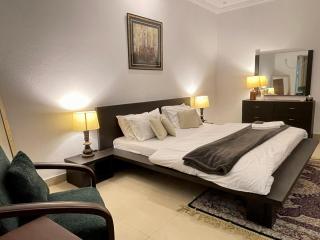 Stylish Retreat - Double Bed 3 - Rawalpindi - 2