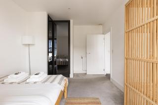 Modern 1BR Flat with Balcony in Woolwich - Woolwich - 3
