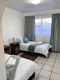Stay Inn - Gonubie - 5