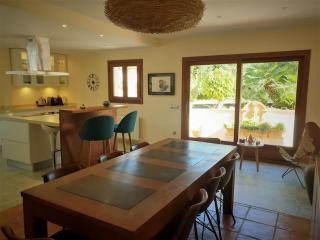 Moraira Villa closest to town center - 6