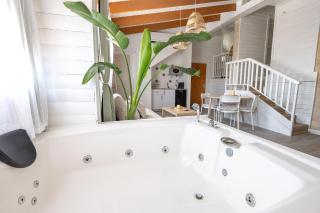 הפנינה הרומנטית - 2 צימרים מהממים עם ג'קוזי ובריכה מחוממת משותפת - 2