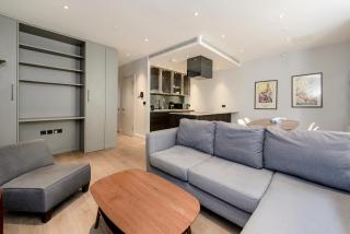Stylish & Central 2-Bedroom Apartment - 0