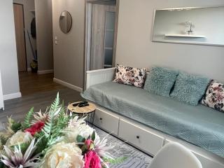 COZY WARSAW APARTMENT with GYM close to the Airport and City Centre - Warsaw - 0