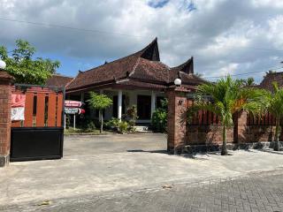 Capital O 92615 Villa Utama D'alas Purwo - Ringinpintu - 0
