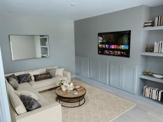 Stunning Caterham 4 bedroom home - Kenley - 6