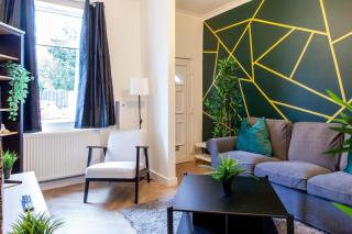 Two Bedroom House by Brookland Stays Serviced Accommodation Short Lets Manchester with Free WiFi - 6