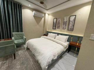 The Luxe Nook - 2