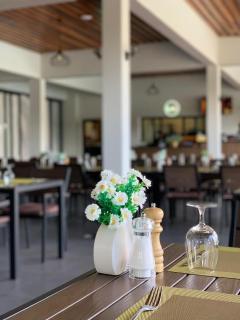 Aviavy Hospitality and Special Events - - 5