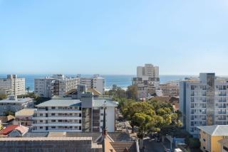 Stylish Sea Point Apartment - 6