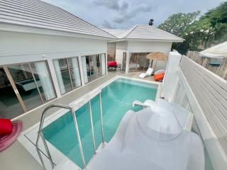 The Botany Pool Villa - 9