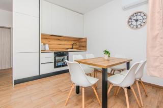 Apartments Mucaj - 9