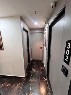 Hotel Skyland - Ahmedabad - 7
