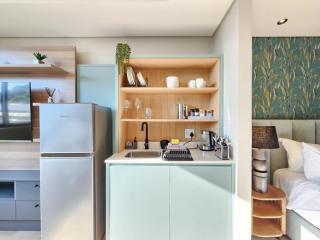 Stylish City Stay at The Quarter - 1
