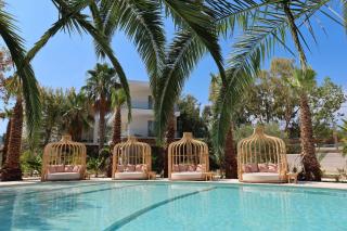 NŪSA suites & villas - 0