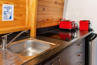 Onetangi Forest Chalet - - 2