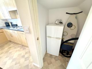 5 Holborn Spacious Home - Redhill - 1