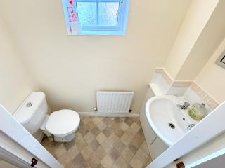 5 Holborn Spacious Home - Redhill - 4