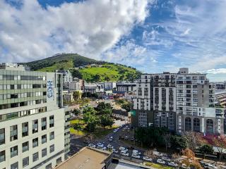 Bree Luxe Living - 6