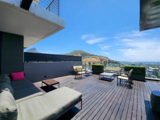 Bree Luxe Living - 4