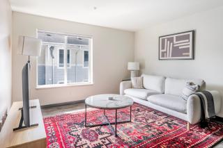 Blueground Univ Dist pet area elev nr UW SEA-864 - 0