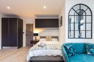 Sussex House Studio - Horsham - 8