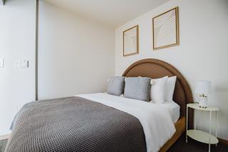 Blueground Lower Queen Anne rooftop nr Space Needle SEA-824 - 3