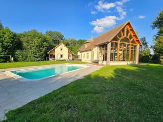 Villa de luxe, piscine chauffée & nature - 0