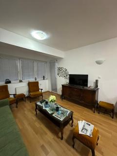Retro Style Apartment in Skopje Center with Parking - Skopje - 2