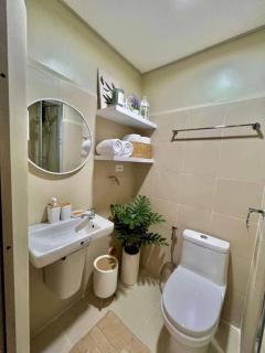 Stylish City Escape in Mandaluyong - Central Condo Living - Manila - 1