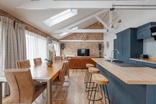 Chalice Close by Grandeur Property - Parkstone - 5
