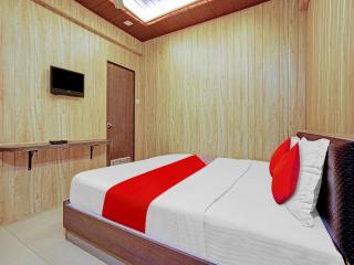 Hotel Yatri Inn Vashi Navi Mumbai - 1
