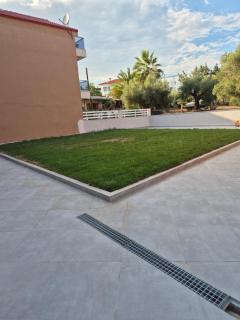 Garden and Sea - 7