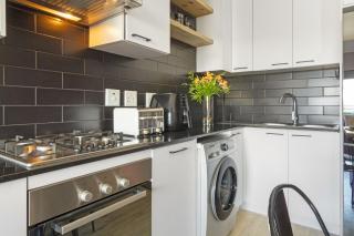 Cape on Porterfield Unit 5 by Host Agents - Bloubergstrand - 6