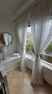 Jeffreysbay Diaz View 4 - 4