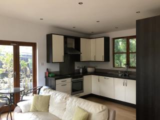 Cosy South Gloucestershire Cabin Retreat - Yate - 9
