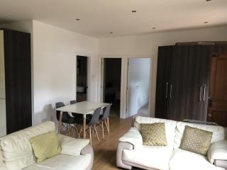 Cosy South Gloucestershire Cabin Retreat - Yate - 3