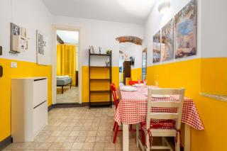 Rosa Homes THE YELLOW - Genoa Center, near the Metro, Aquarium - 5