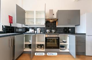 2-Bedroom Contractor Stay with Fully Equipped Kitchen, Wi-Fi & Parking - Leigh - 6